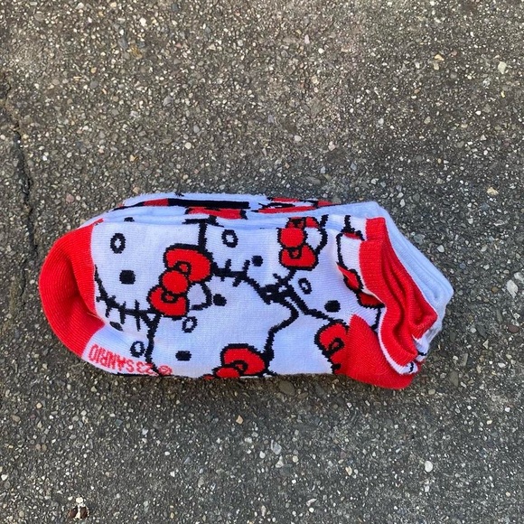 Hello kitty socks 5 pair - Picture 2 of 4